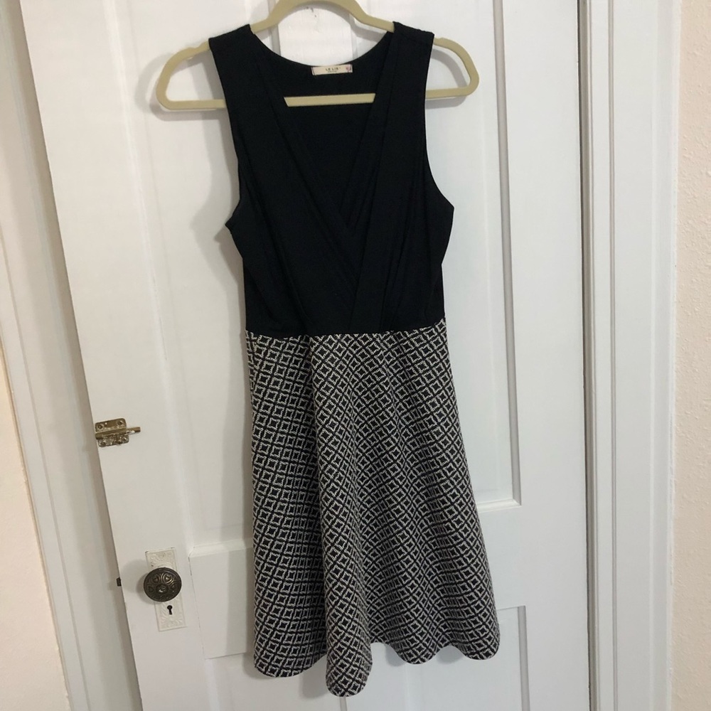 Le Lis Women’s Dress